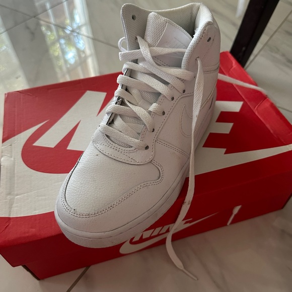 Tenis blanco para mujer seminuevos - Picture 1 of 3